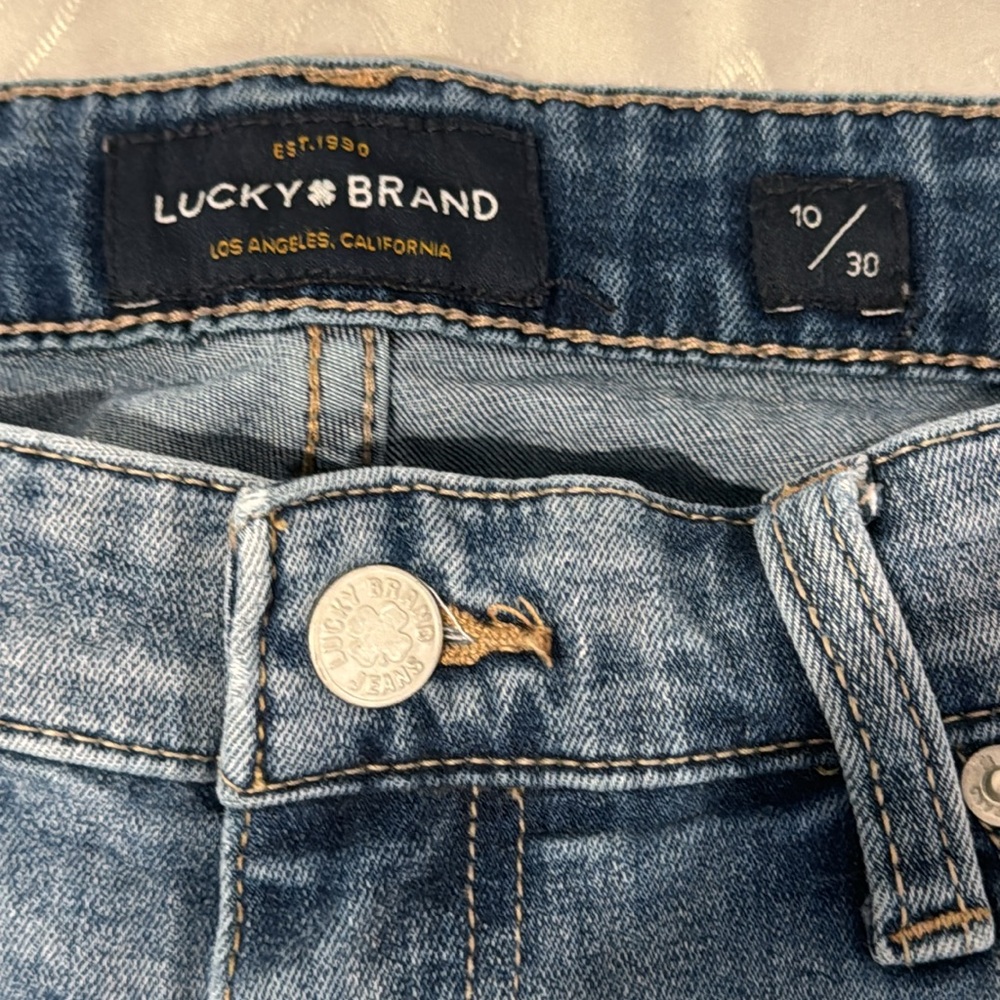 ๐Lucky Brand Eva Skinny Jeans. Ladies 10 - Picture 4 of 14